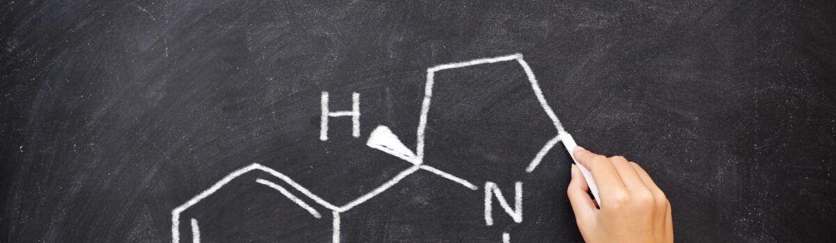 Krijtbord met structuurformule nicotine